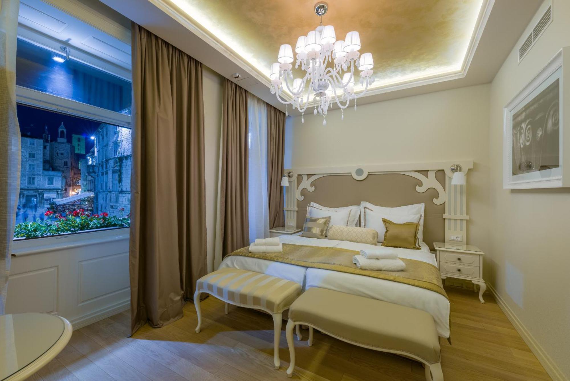 Piazza Heritage Hotel Split Bagian luar foto