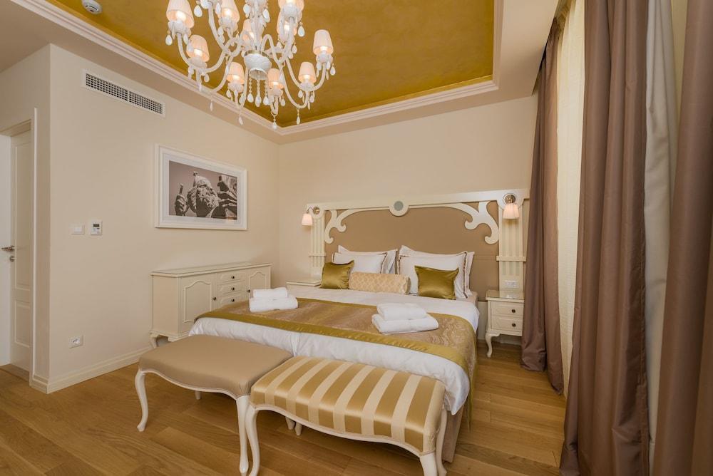 Piazza Heritage Hotel Split Bagian luar foto